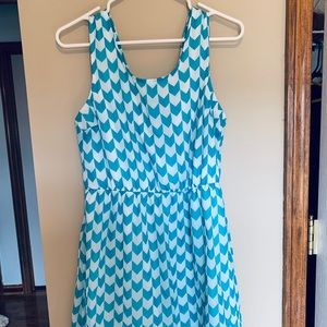 Teal / white patterned dress